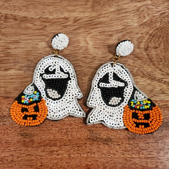 Halloween Beaded ghost earrings 👻 lightweight! - Picture 1 of 5